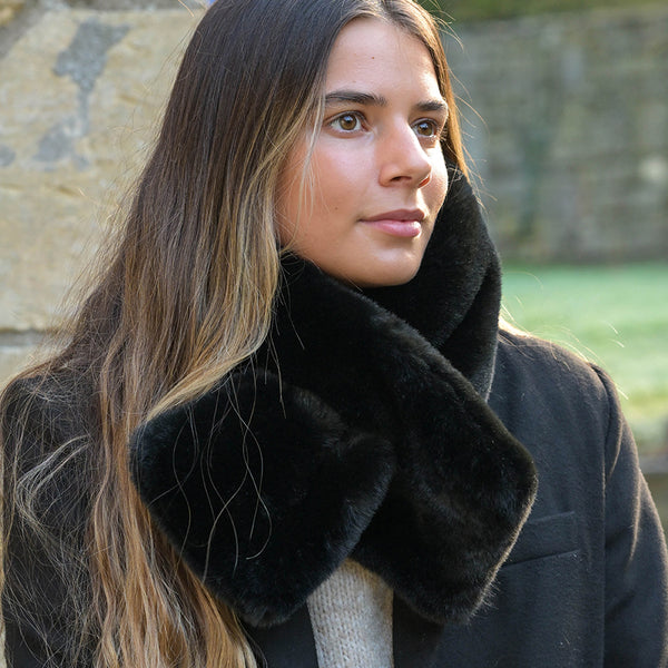 Peace of Mind Black Faux Fur Pull Through Scarf