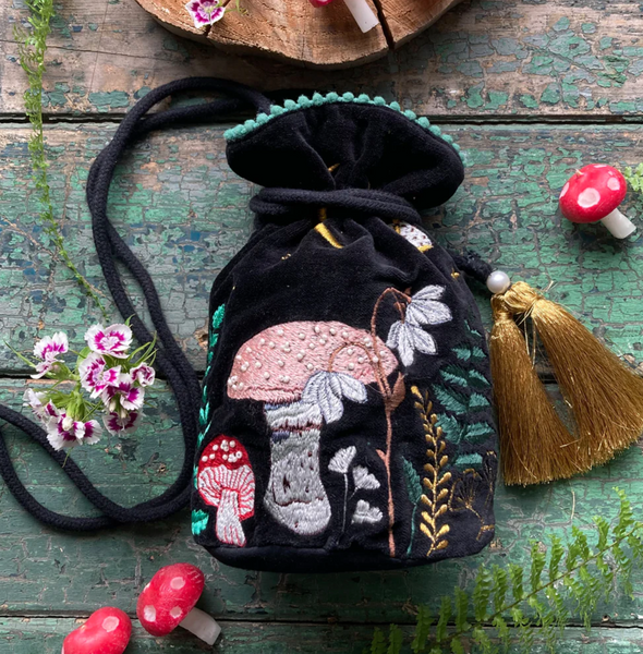 House of Disaster Forage Black Pouch Bag