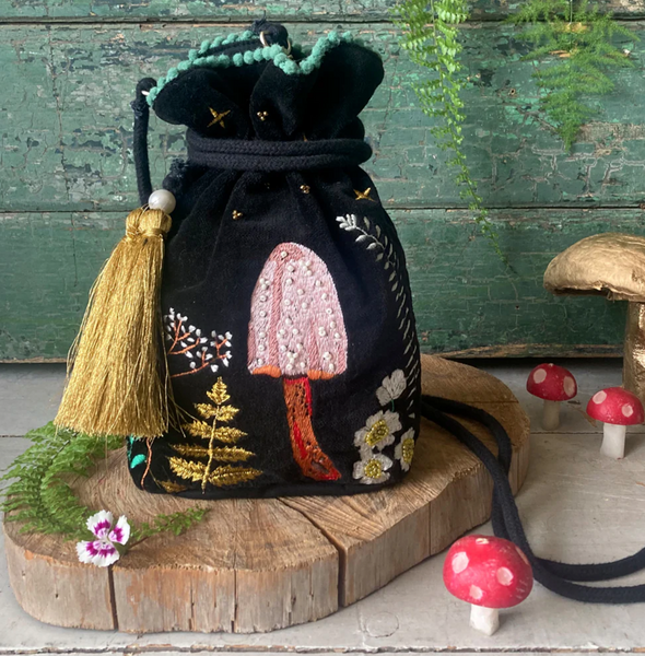 House of Disaster Forage Black Pouch Bag