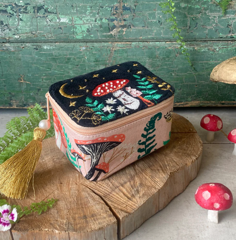 House of Disaster Forage Black Trinket Box
