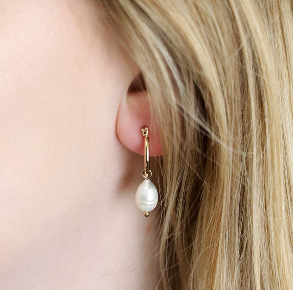 Peace of Mind Golden hoop earrings with ivory seed pearl drops